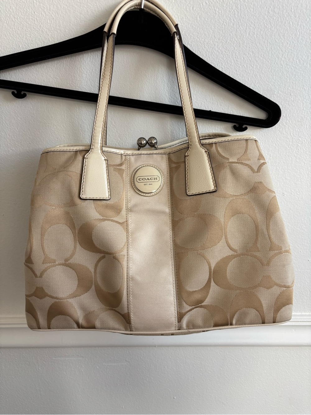 Coach Beige Signature Canvas Tote F17424